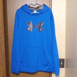 2XL Men under Armour hoodie with camo detail